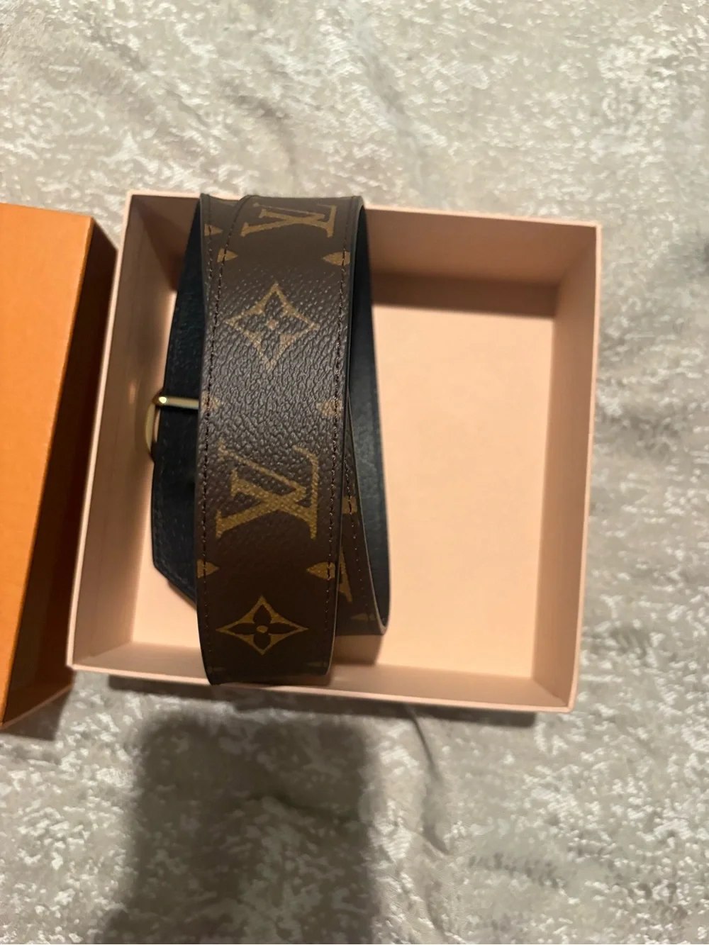 Louis vuitton women’s belt